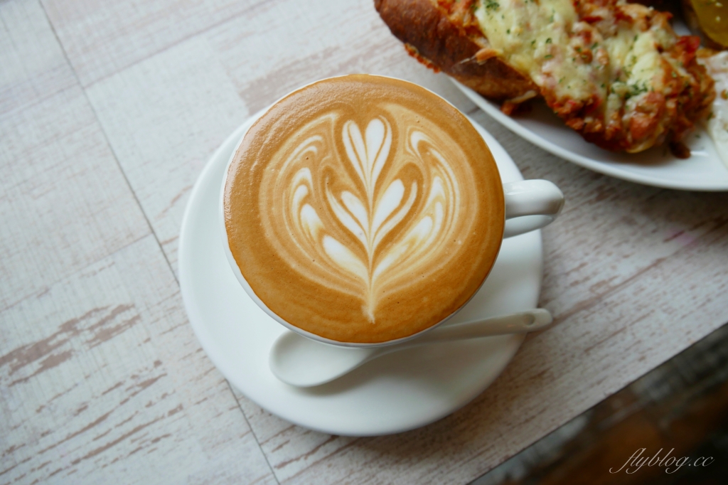 找晨手作輕食料理｜座落於兒童公園旁的早午餐店，座擁窗前大片綠地美景 @飛天璇的口袋