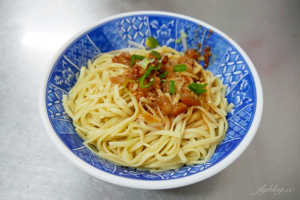 台中清水｜榮米糕，網友推薦清水在地人都吃這間，早起的鳥兒才吃得到 @飛天璇的口袋