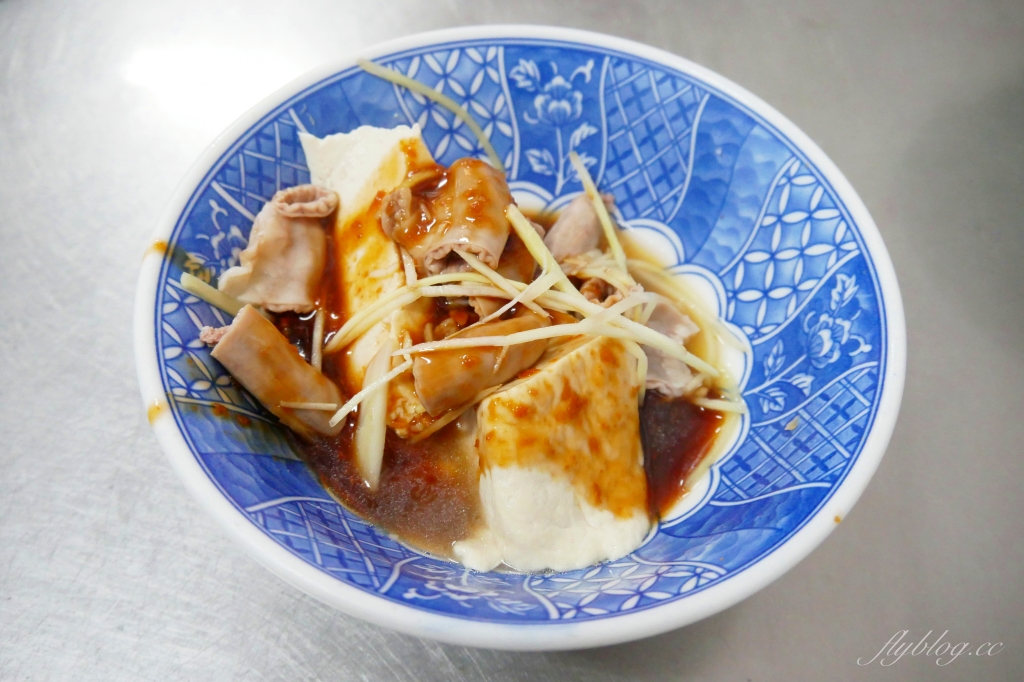 台中清水｜榮米糕，網友推薦清水在地人都吃這間，早起的鳥兒才吃得到 @飛天璇的口袋