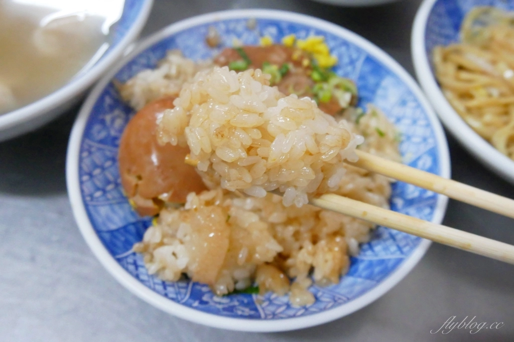 台中清水｜榮米糕，網友推薦清水在地人都吃這間，早起的鳥兒才吃得到 @飛天璇的口袋