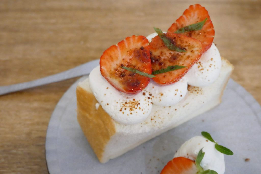 台中西區｜三回SanHui．老宅改建的咖啡館，自製生吐司很美味 @飛天璇的口袋