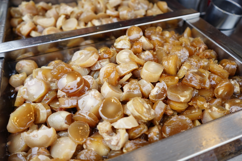 【台中大甲】康家阿媽ㄟ粉腸，大甲鎮瀾宮前超人氣粉腸，傳承60年媒體爭相報導 @飛天璇的口袋