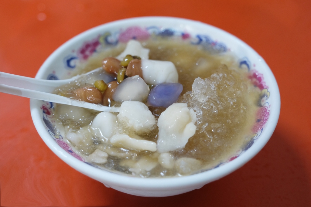 鹿港莊豆花湯圓｜鹿港在地30年老店，Google評價4.4顆星好評 @飛天璇的口袋