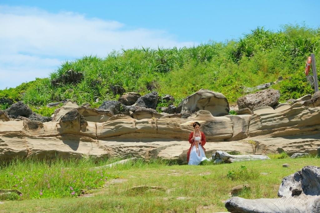 台東景點｜小野柳．充滿自然生態東部沿海地質教室，天氣好的時候還可以眺望綠島 @飛天璇的口袋