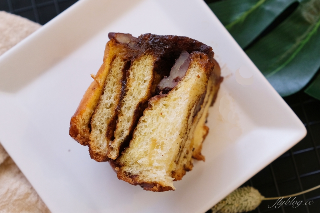 台中西屯｜Miopane．新光三越神級的粘粘胡桃肉桂捲，還有月銷萬顆的爆餡貝果 @飛天璇的口袋