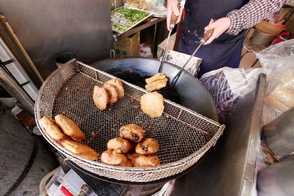 【台中大甲】王元吉炸粿：大甲沒有扛棒的炸粿店，沒有招牌還是賣了一百年 @飛天璇的口袋