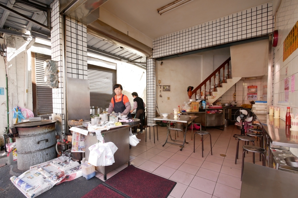 【台中大甲】王元吉炸粿：大甲沒有扛棒的炸粿店，沒有招牌還是賣了一百年 @飛天璇的口袋