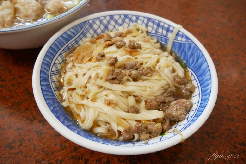 台中南屯|阿有麵店.南屯萬和宮旁近一甲子的麵店,平日中午也是人氣滿滿滿 @飛天璇的口袋 台中南屯|阿有麵店.南屯萬和宮旁近一甲子的麵店,平日中午也是人氣滿滿滿 @飛天璇的口袋