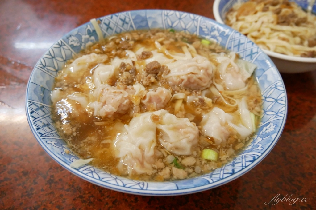 台中南屯|阿有麵店.南屯萬和宮旁近一甲子的麵店,平日中午也是人氣滿滿滿 @飛天璇的口袋 台中南屯|阿有麵店.南屯萬和宮旁近一甲子的麵店,平日中午也是人氣滿滿滿 @飛天璇的口袋