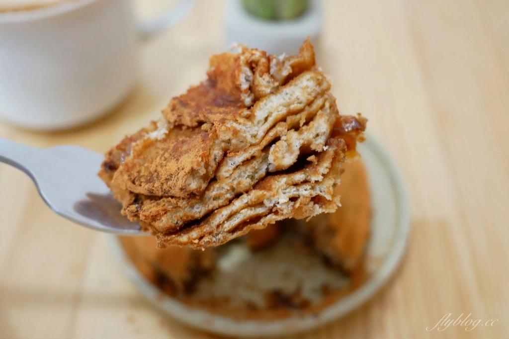 這傢伙 This Guy｜台中超人氣肉桂捲專賣店，田樂二店隔壁的老宅早午餐 @飛天璇的口袋