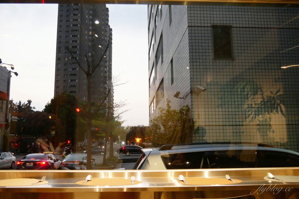 台中西區｜盛食咖哩．嘉義最接地氣的咖哩來台中，印度風味咖哩也可以很文青 @飛天璇的口袋