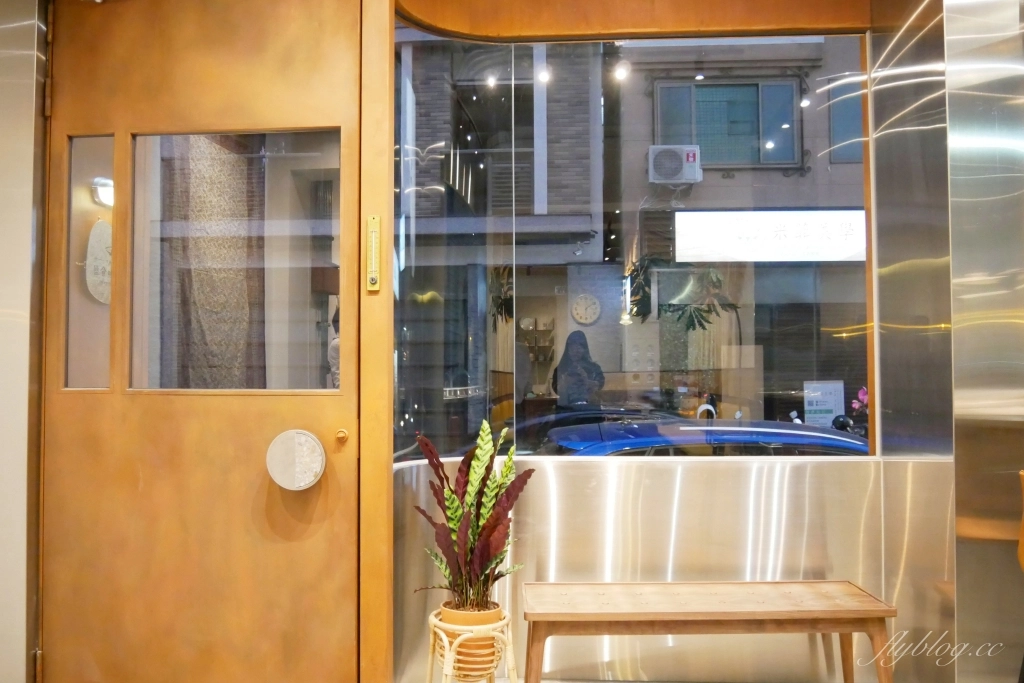 台中西區｜盛食咖哩．嘉義最接地氣的咖哩來台中，印度風味咖哩也可以很文青 @飛天璇的口袋