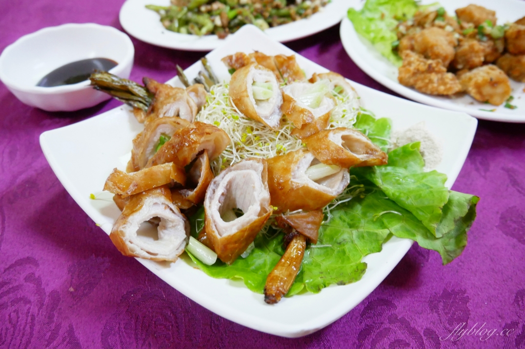 台中南屯|黎明福利餐廳.體驗在地下室用餐的感覺,黎明新村40年眷村家常菜 @飛天璇的口袋 台中南屯|黎明福利餐廳.體驗在地下室用餐的感覺,黎明新村40年眷村家常菜 @飛天璇的口袋