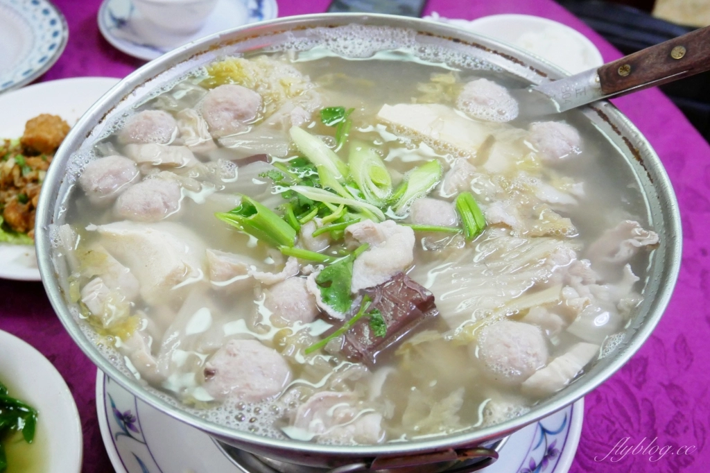 台中南屯|黎明福利餐廳.體驗在地下室用餐的感覺,黎明新村40年眷村家常菜 @飛天璇的口袋 台中南屯|黎明福利餐廳.體驗在地下室用餐的感覺,黎明新村40年眷村家常菜 @飛天璇的口袋