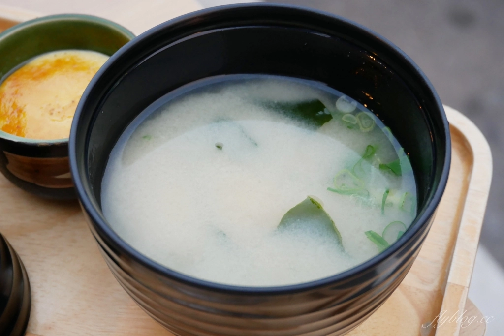 台中南區|小川家日式咖哩.忠孝夜市超人氣美食,一開門營業就客滿,闆娘是道地的日本人 @飛天璇的口袋 台中南區|小川家日式咖哩.忠孝夜市超人氣美食,一開門營業就客滿,闆娘是道地的日本人 @飛天璇的口袋
