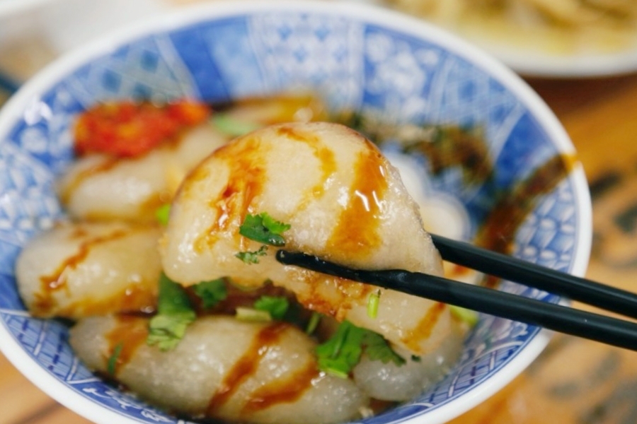 苗栗銅鑼｜小食光麵堂．苗栗文青風小麵館，肥嘟嘟水晶餃超可愛 @飛天璇的口袋