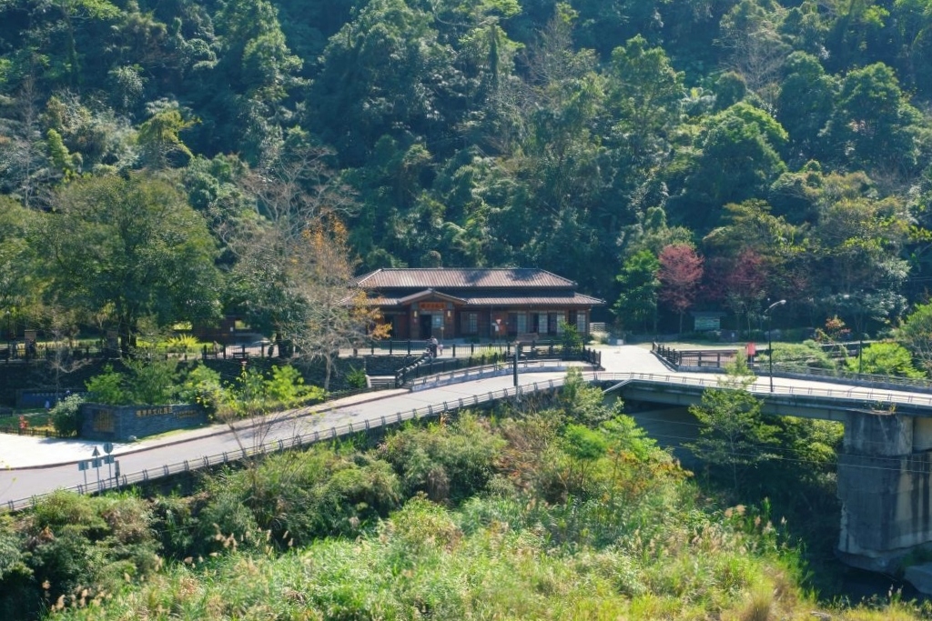 新竹清泉｜新竹一日遊，清泉部落，張學良故居．將軍湯．三毛夢屋．清泉吊橋．清泉藝術之森．清泉步道．清泉天主教堂．老王客棧 @飛天璇的口袋
