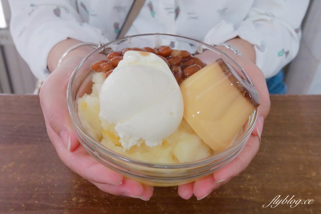 台中北區｜豐仁冰創始店．走過70個年頭的古早味，一中商圈銅板美味鳳梨冰 @飛天璇的口袋