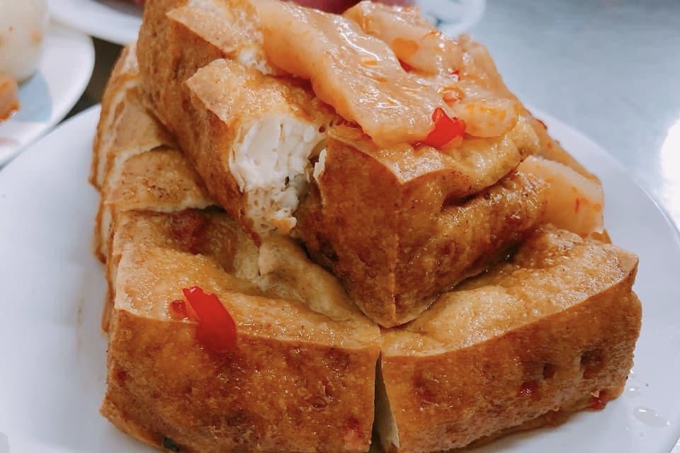 台中西區｜第五市場蚵仔粥．樂群街超人氣美食，必點人氣綜合小菜 @飛天璇的口袋