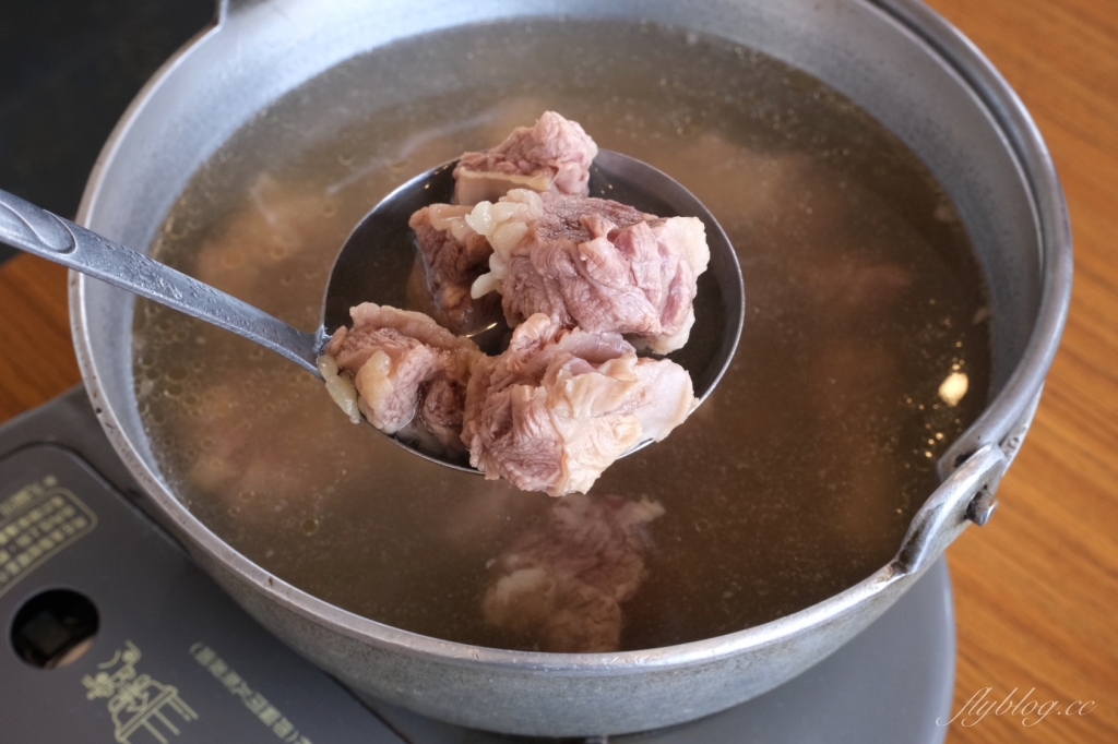 魯媽媽雲南擺夷料理｜清境最超人氣的「魯媽媽」雲南料理，座擁海拔2000公尺的美景 @飛天璇的口袋