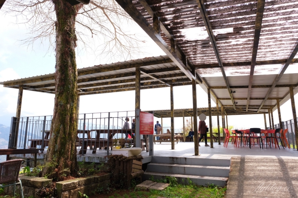 魯媽媽雲南擺夷料理｜清境最超人氣的「魯媽媽」雲南料理，座擁海拔2000公尺的美景 @飛天璇的口袋