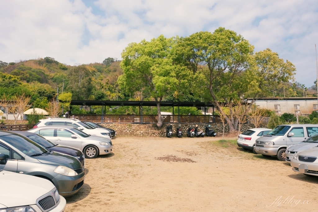 【台中東勢】日日木木，在橘子樹林裡露營野餐，還有可愛帳蓬和大片草地 @飛天璇的口袋