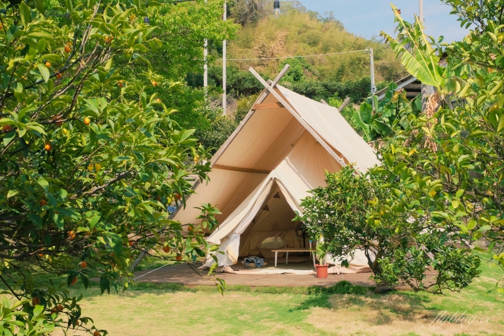 【台中東勢】日日木木，在橘子樹林裡露營野餐，還有可愛帳蓬和大片草地 @飛天璇的口袋