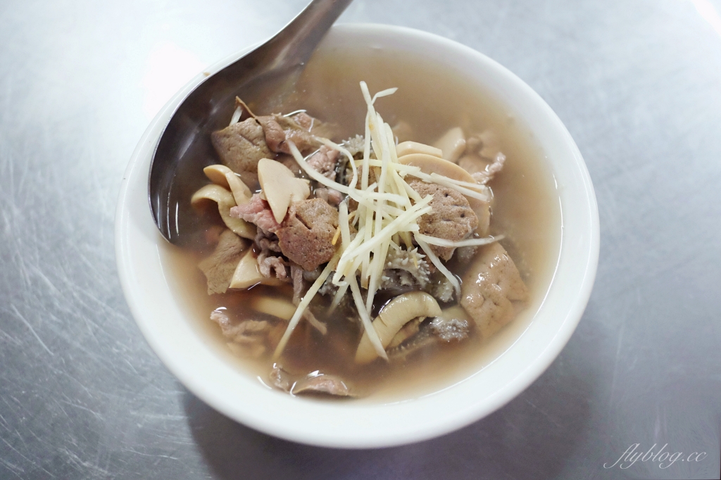 嘉義東區｜王家祖傳本產牛雜湯．東市場超人氣小吃美食，榮獲台灣500碗的推薦 @飛天璇的口袋