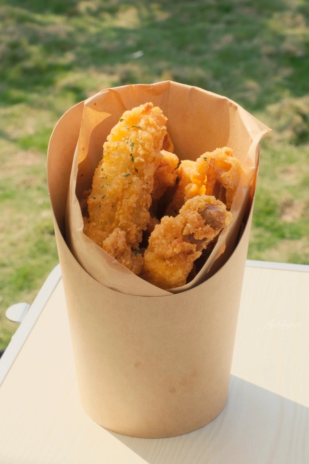 【台中東勢】日日木木，在橘子樹林裡露營野餐，還有可愛帳蓬和大片草地 @飛天璇的口袋