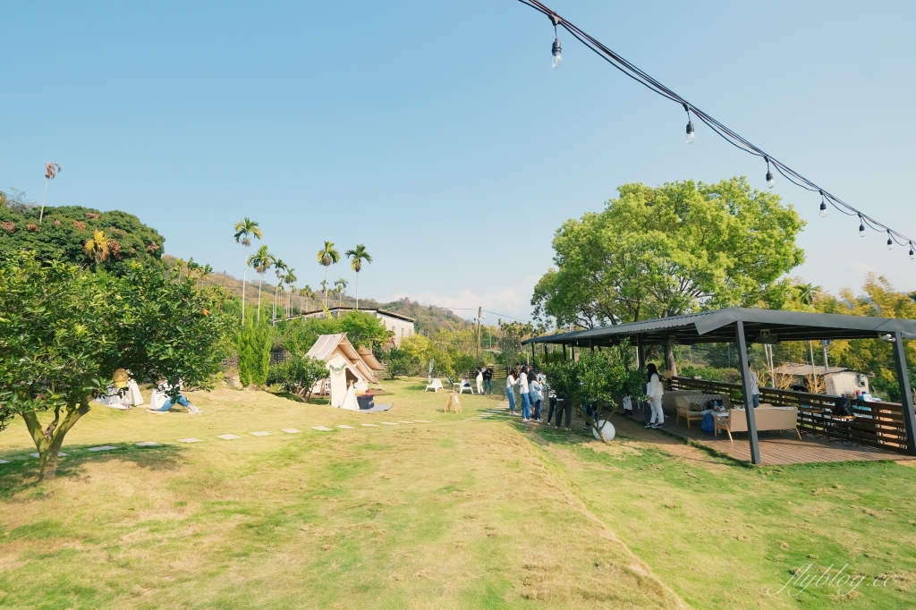 【台中東勢】日日木木，在橘子樹林裡露營野餐，還有可愛帳蓬和大片草地 @飛天璇的口袋