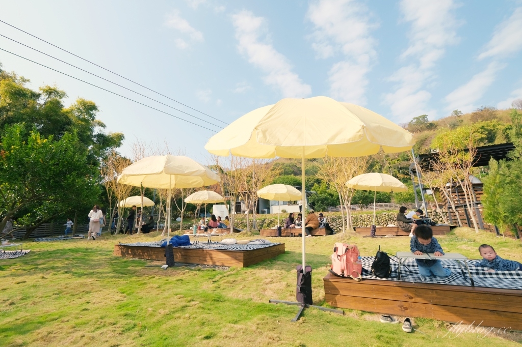 【台中東勢】日日木木，在橘子樹林裡露營野餐，還有可愛帳蓬和大片草地 @飛天璇的口袋