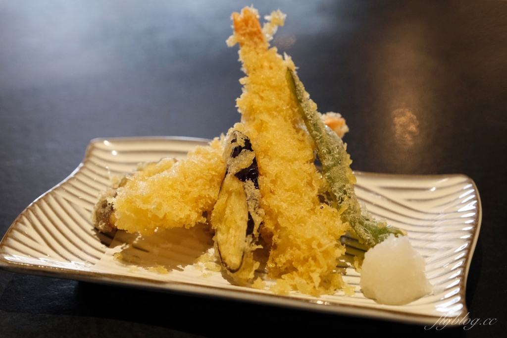 元手壽司｜食材新鮮創意有質感，炙燒鴨肝牛肉超銷魂，朝馬美食餐廳推薦 @飛天璇的口袋