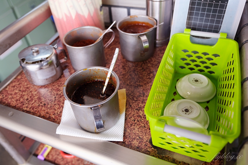 醇涎坊鍋燒意麵｜台南保安路的排隊美食，一碗55元簡單就是美味 @飛天璇的口袋