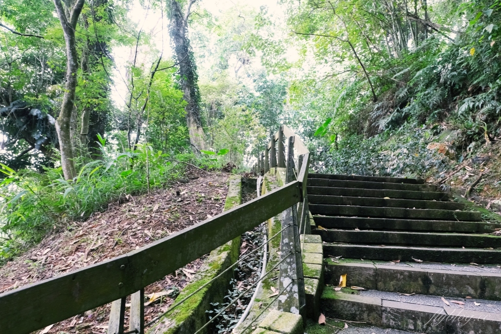 南投魚池|慈恩塔步道,短短570公尺步道,綠意盎然林蔭遮敝,360度無死角眺望日月潭 @飛天璇的口袋 南投魚池|慈恩塔步道,短短570公尺步道,綠意盎然林蔭遮敝,360度無死角眺望日月潭 @飛天璇的口袋