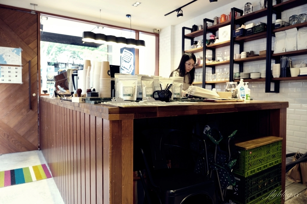 【台中北區】 Hausinc Cafe:台灣25間最棒的咖啡館之一,工業風設計提供早午餐和甜點 @飛天璇的口袋 【台中北區】 Hausinc Cafe:台灣25間最棒的咖啡館之一,工業風設計提供早午餐和甜點 @飛天璇的口袋