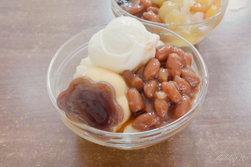 台中北區｜豐仁冰創始店．走過70個年頭的古早味，一中商圈銅板美味鳳梨冰 @飛天璇的口袋