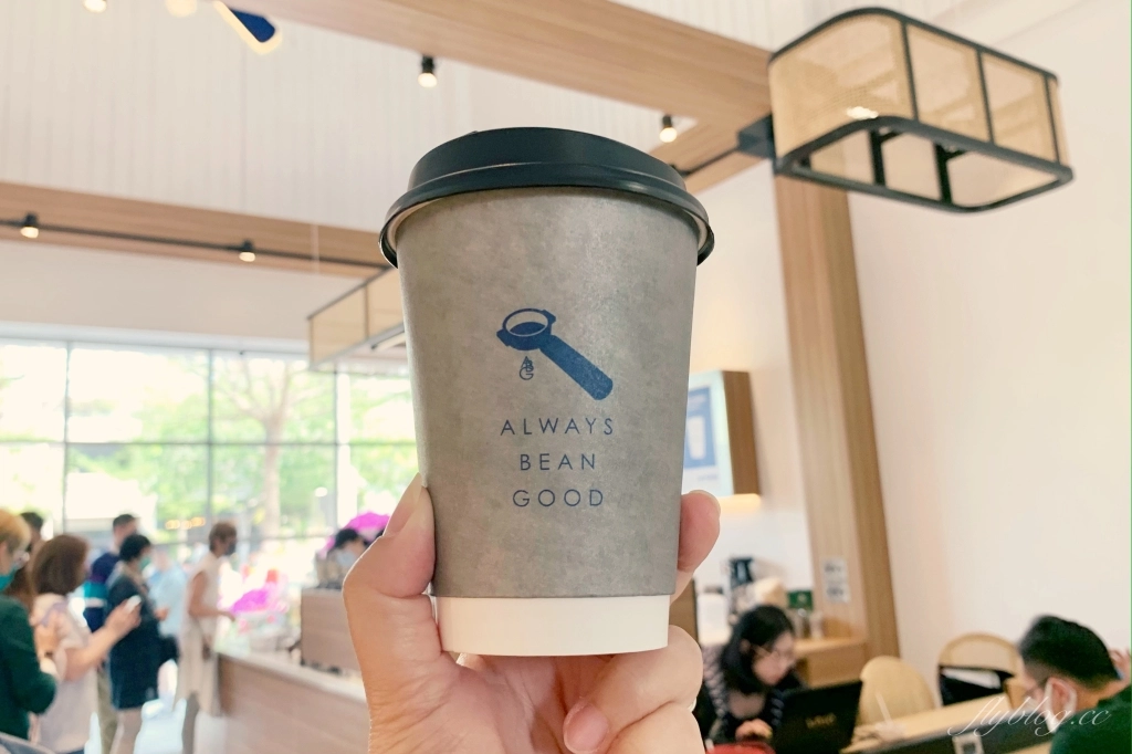 台中南屯｜ABG Coffee，台北超人氣咖啡館進駐台中公益路，港星余文樂品牌背書的咖啡館 @飛天璇的口袋