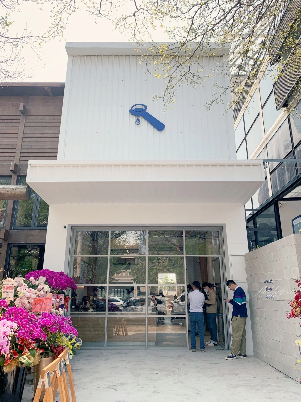 台中南屯｜ABG Coffee，台北超人氣咖啡館進駐台中公益路，港星余文樂品牌背書的咖啡館 @飛天璇的口袋