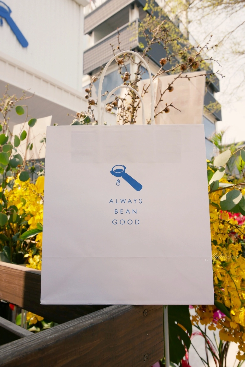 台中南屯｜ABG Coffee，台北超人氣咖啡館進駐台中公益路，港星余文樂品牌背書的咖啡館 @飛天璇的口袋