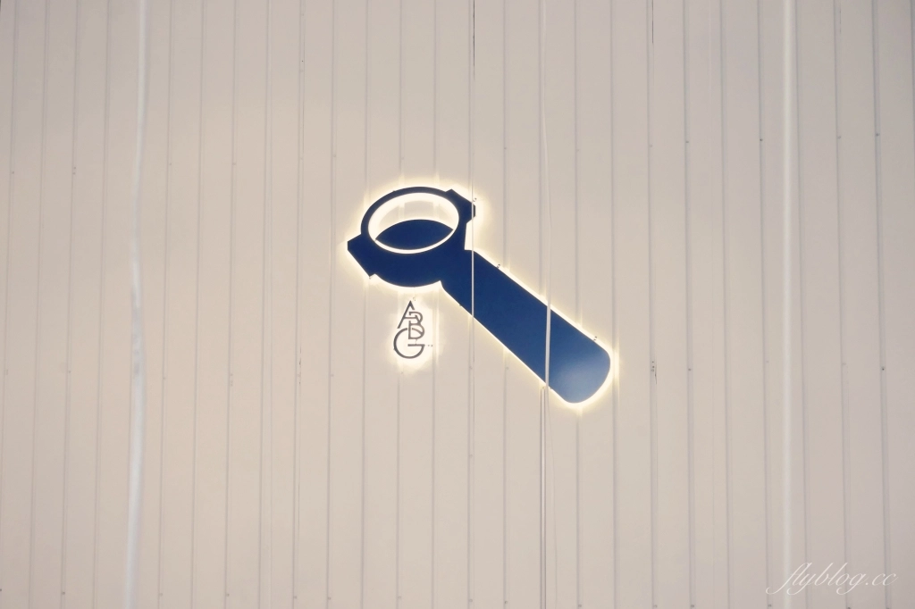 台中南屯｜ABG Coffee，台北超人氣咖啡館進駐台中公益路，港星余文樂品牌背書的咖啡館 @飛天璇的口袋