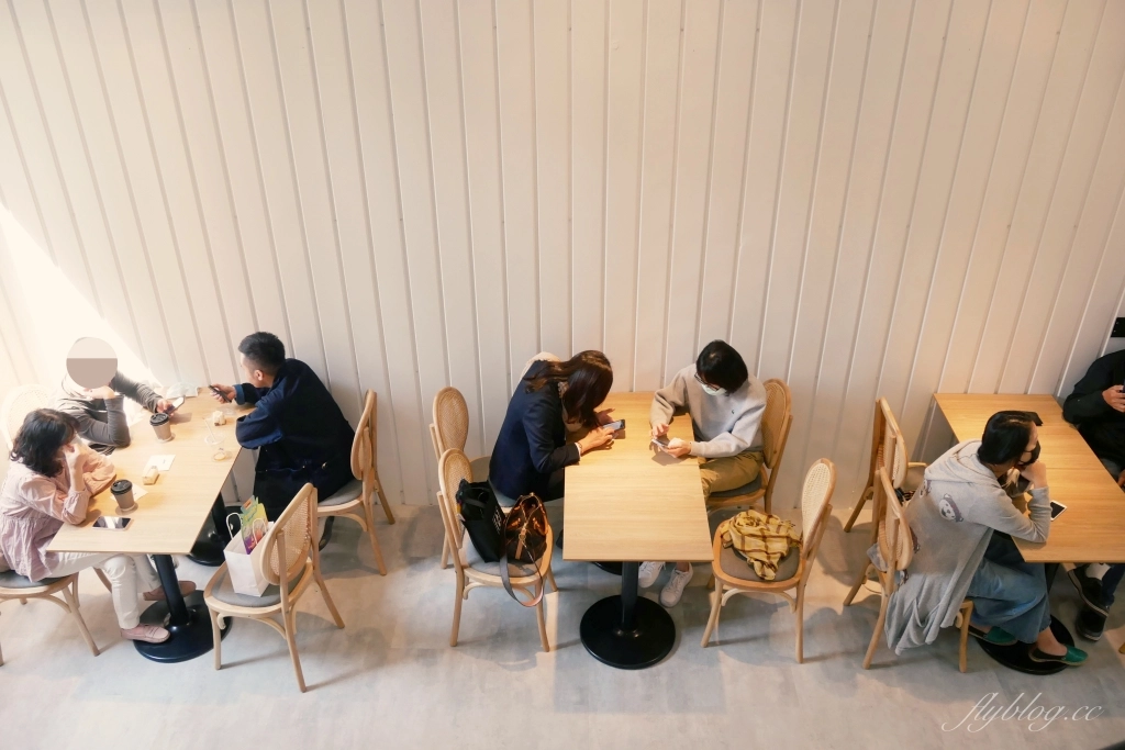 台中南屯｜ABG Coffee，台北超人氣咖啡館進駐台中公益路，港星余文樂品牌背書的咖啡館 @飛天璇的口袋