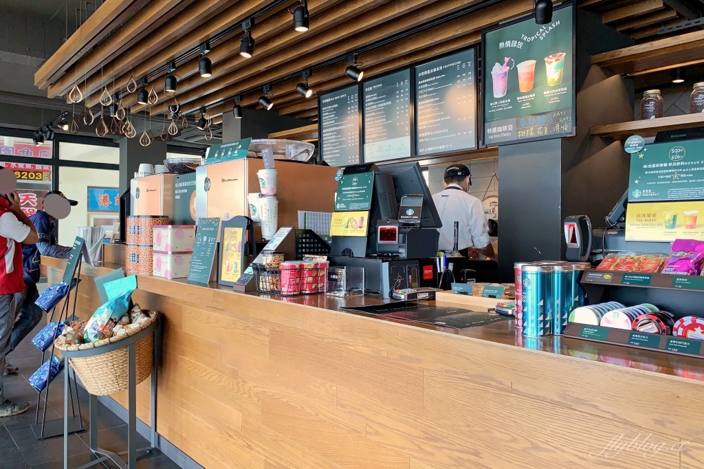 馬祖南竿｜馬祖特色星巴克門市，最台最靠北的星巴克，坐擁南竿福澳港無敵海景 @飛天璇的口袋