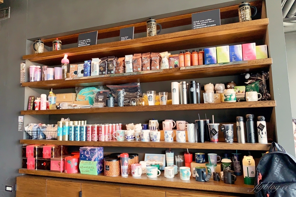 馬祖南竿｜馬祖特色星巴克門市，最台最靠北的星巴克，坐擁南竿福澳港無敵海景 @飛天璇的口袋