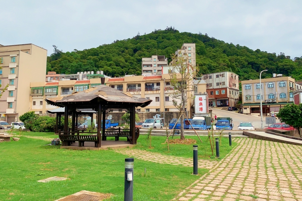 馬祖南竿｜馬祖特色星巴克門市，最台最靠北的星巴克，坐擁南竿福澳港無敵海景 @飛天璇的口袋