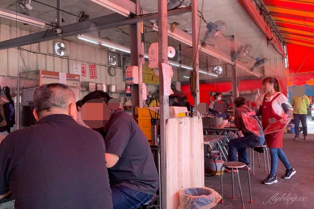 台中烏日｜張家晉牛雜．只賣白天的全牛料理，中午用餐時間座無虛席 @飛天璇的口袋