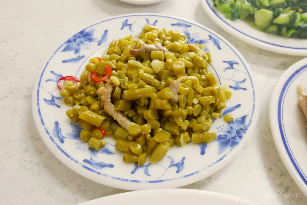 台中大雅|老趙傳統麵食館.清泉崗老字號麵食館,冬天限定酸菜白肉鍋要預訂 @飛天璇的口袋 台中大雅|老趙傳統麵食館.清泉崗老字號麵食館,冬天限定酸菜白肉鍋要預訂 @飛天璇的口袋