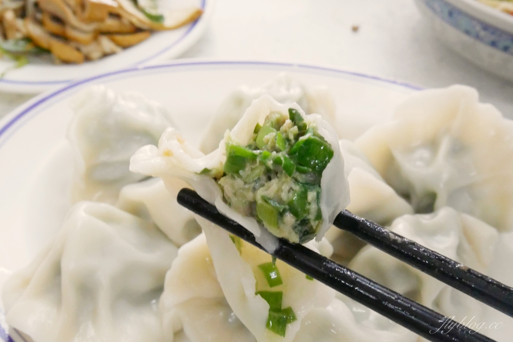 台中大雅|老趙傳統麵食館.清泉崗老字號麵食館,冬天限定酸菜白肉鍋要預訂 @飛天璇的口袋 台中大雅|老趙傳統麵食館.清泉崗老字號麵食館,冬天限定酸菜白肉鍋要預訂 @飛天璇的口袋