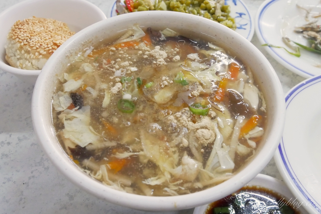 台中大雅|老趙傳統麵食館.清泉崗老字號麵食館,冬天限定酸菜白肉鍋要預訂 @飛天璇的口袋 台中大雅|老趙傳統麵食館.清泉崗老字號麵食館,冬天限定酸菜白肉鍋要預訂 @飛天璇的口袋