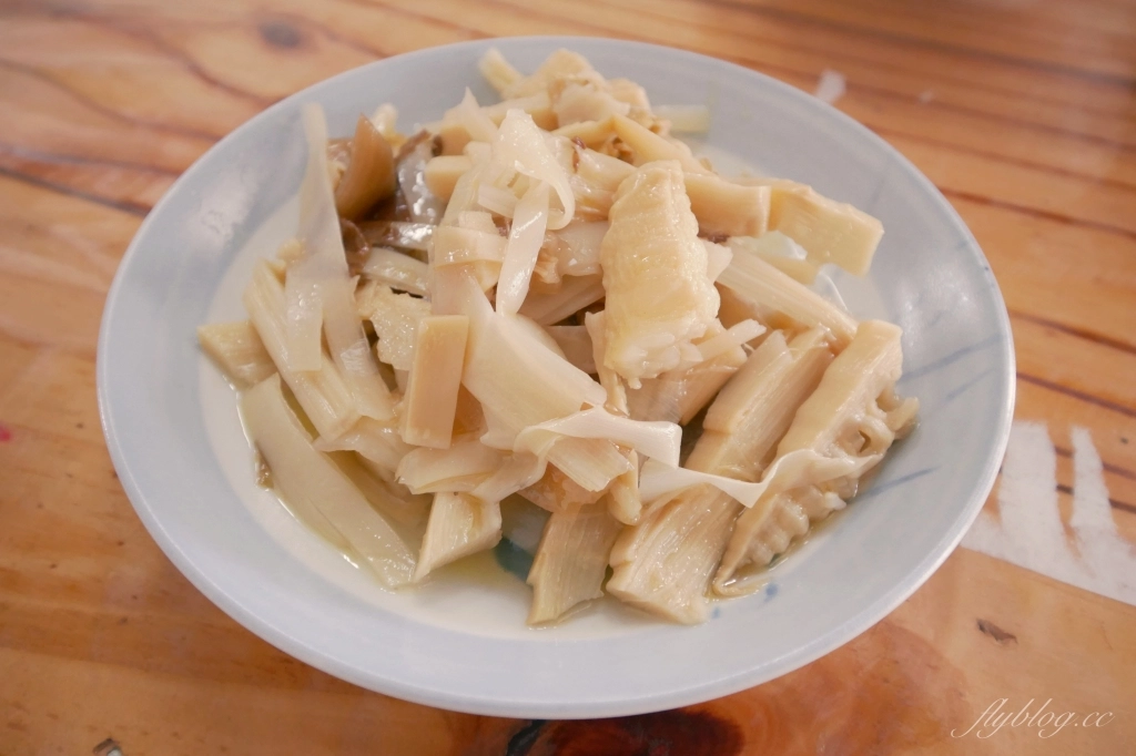 苗栗銅鑼｜小食光麵堂．苗栗文青風小麵館，肥嘟嘟水晶餃超可愛 @飛天璇的口袋