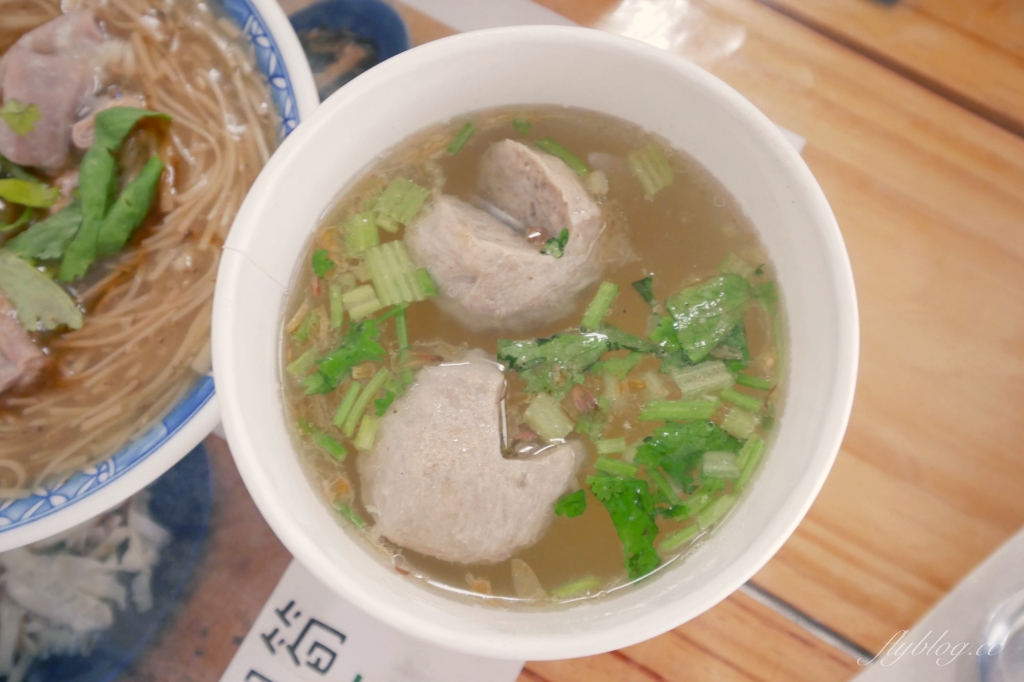 苗栗銅鑼｜小食光麵堂．苗栗文青風小麵館，肥嘟嘟水晶餃超可愛 @飛天璇的口袋